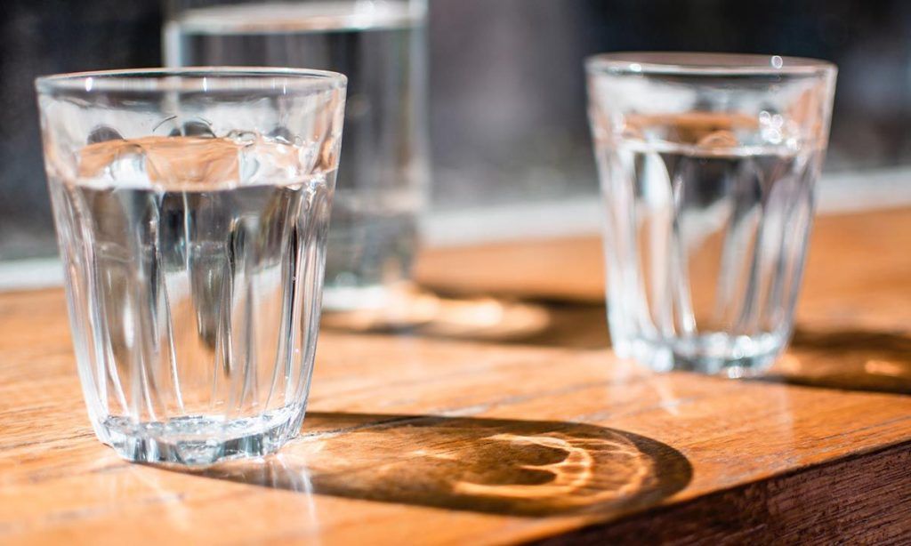 Adelgaza sin dieta con agua